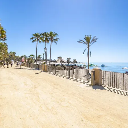 Golden Mile I Seaview I Pools I 4minutes Walk I Free Parking Apartment